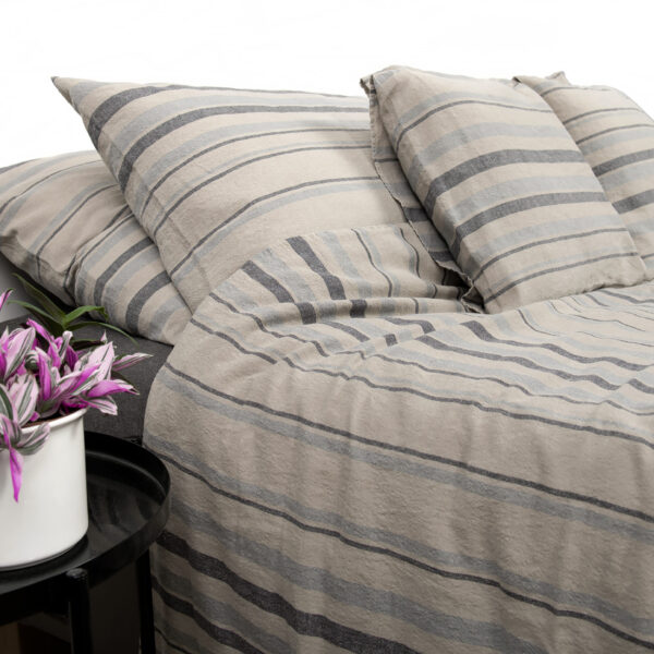 Owa duvet cover.