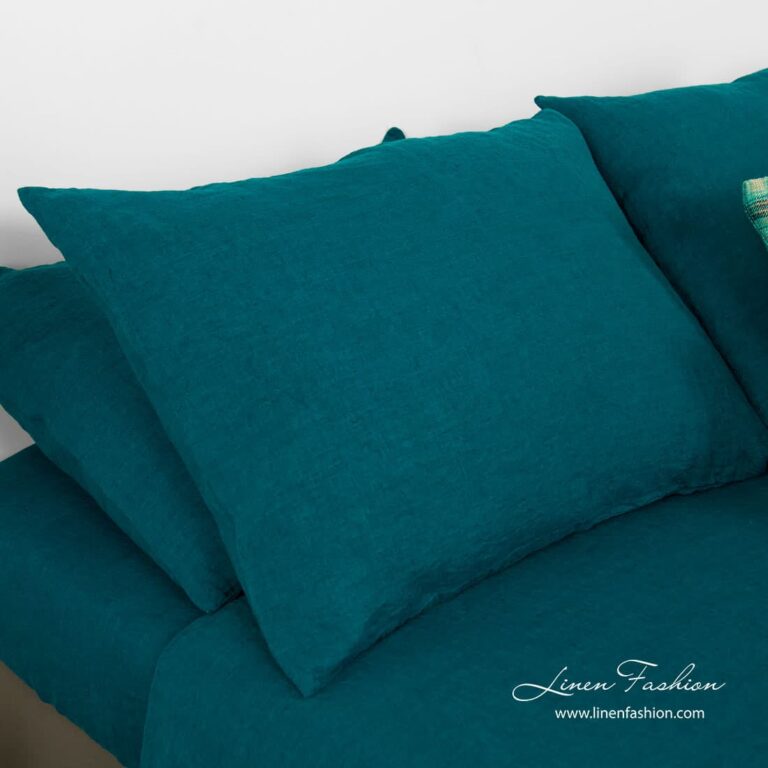 LIBELE pillow case.