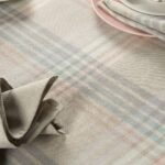 DELTA Runner da tavola grigio chiaro