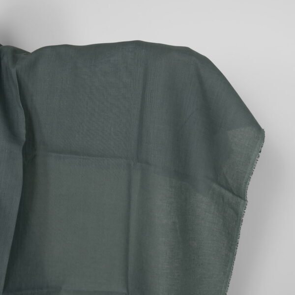 Tessuto di lino grigio-verde scuro