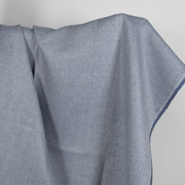 Tessuto di lino blu-grigio a motivi piccoli
