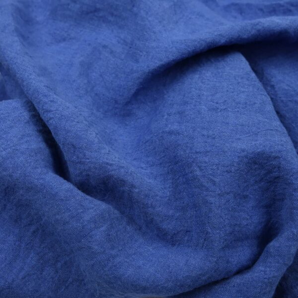 Ampio tessuto di lino lavato in blu royal