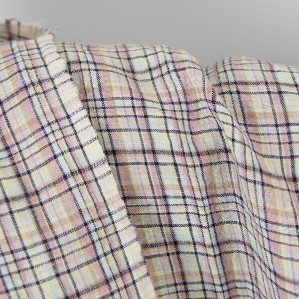 Tessuto di lino a quadri multicolore pastello e blu scuro lavato - immagine 3