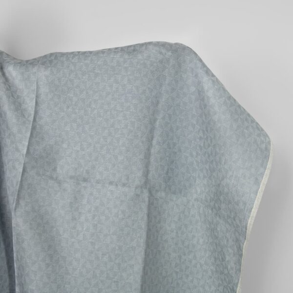 Tessuto di lino grigio jacquard con motivo a triangolo