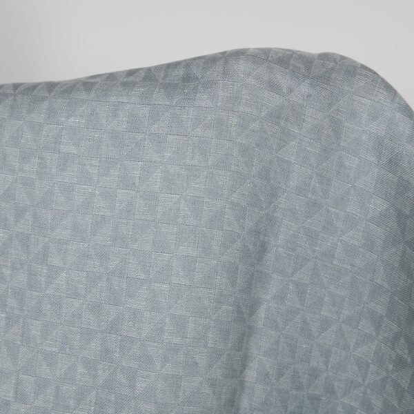 Tessuto di lino grigio jacquard con motivo a triangolo - immagine 2