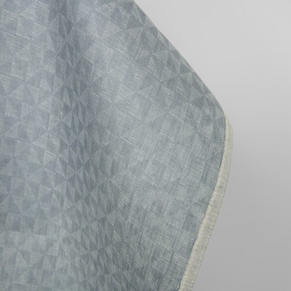 Tessuto di lino grigio jacquard con motivo a triangolo - immagine 3