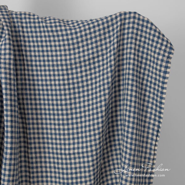 linen blue sand checks, washed.