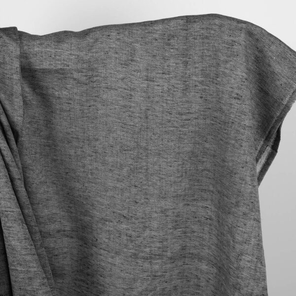 Tessuto di lino e cotone in raso bianco e nero double-face - immagine 2