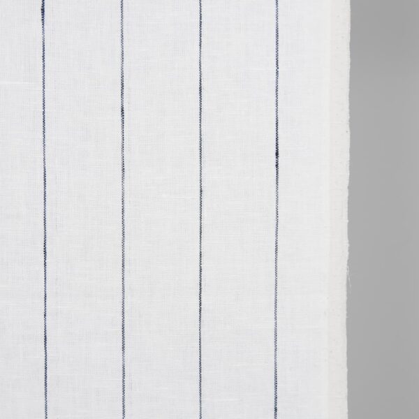 Tessuto di lino stretto bianco con sottili strisce blu - immagine 2