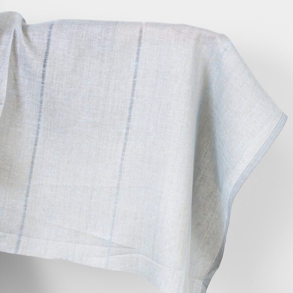 Tessuto di lino blu e naturale a righe