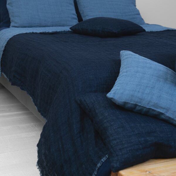 Linen cushion cover black-blue